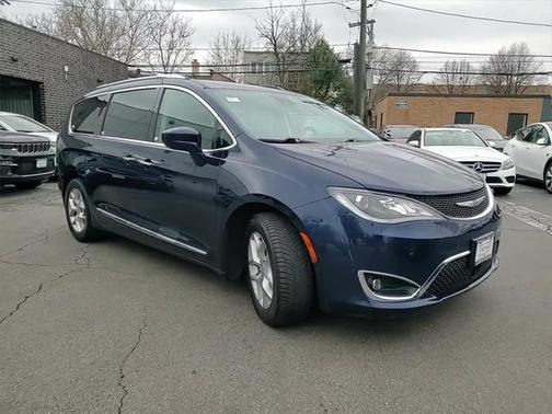 2019 Chrysler Pacifica Touring-L Plus