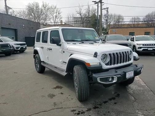 2025 Jeep Wrangler 4-Door Sahara 4x4