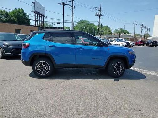 2025 Jeep Compass Trailhawk