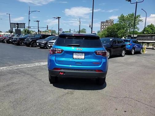 2025 Jeep Compass Trailhawk