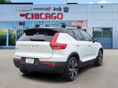 2021 Volvo XC40 Recharge Pure Electric P8