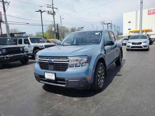 Azure Gray Metallic 2024 Ford Maverick Lariat
