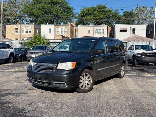 Brilliant Black Crystal Pearlcoat 2014 Chrysler Town & Country Touring