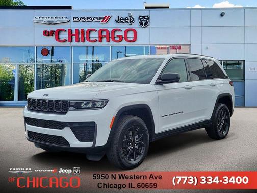Bright White Clearcoat 2026 Jeep Grand Cherokee Laredo