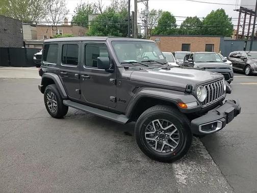 2025 Jeep Wrangler 4-Door Sahara 4x4