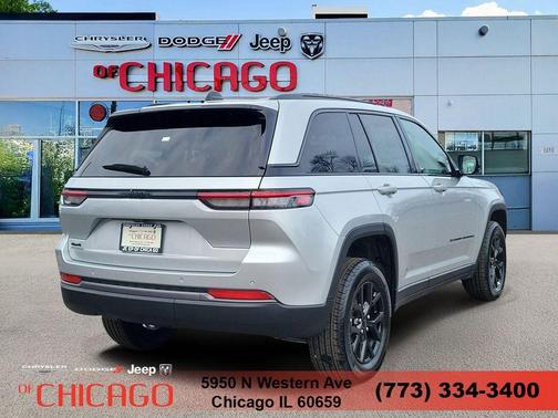 Silver Zynith 2026 Jeep Grand Cherokee Laredo