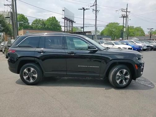 2025 Jeep Grand Cherokee 4xe Base