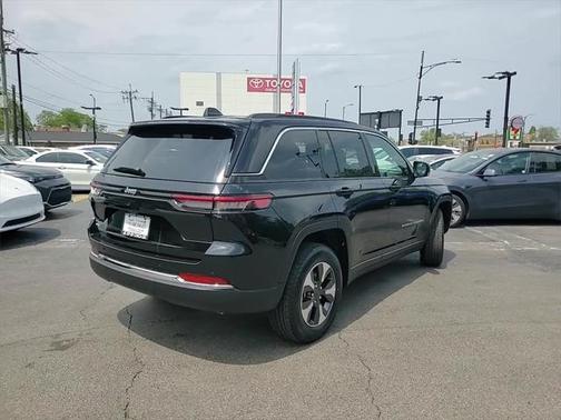 2025 Jeep Grand Cherokee 4xe Base