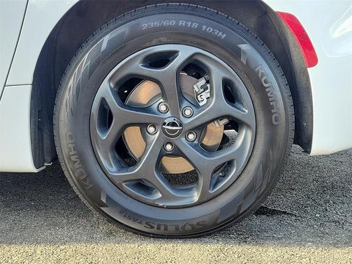 2024 Chrysler Pacifica Hybrid S Appearance Pkg