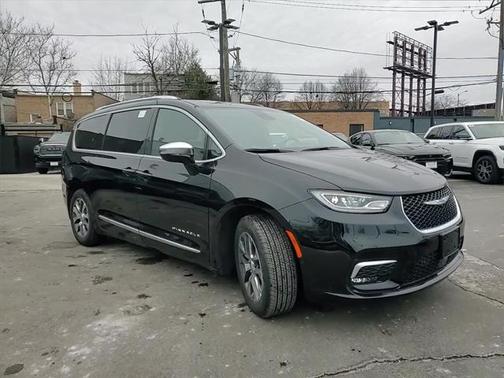 2025 Chrysler Pacifica L