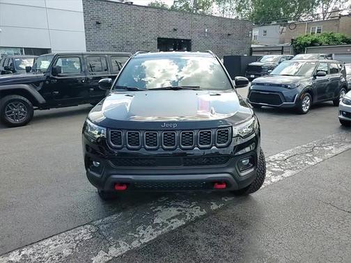 2025 Jeep Compass Trailhawk