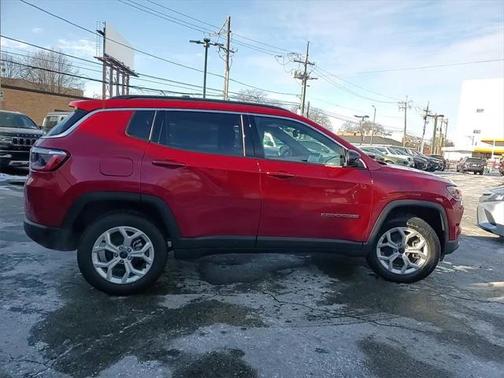 2025 Jeep Compass Latitude