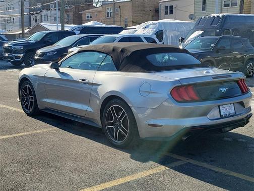 2022 Ford Mustang EcoBoost Premium