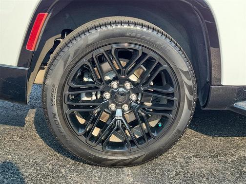2024 Jeep Wagoneer Series II Carbide 4x4
