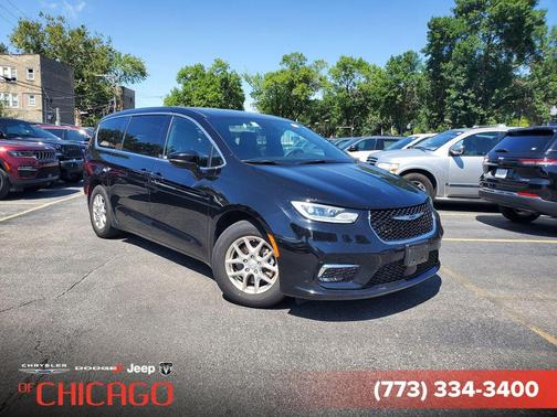 Diamond Black 2025 Chrysler Pacifica Select