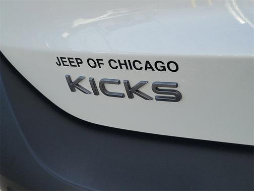 2025 Nissan Kicks SR