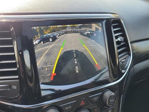 2022 Jeep Grand Cherokee Laredo