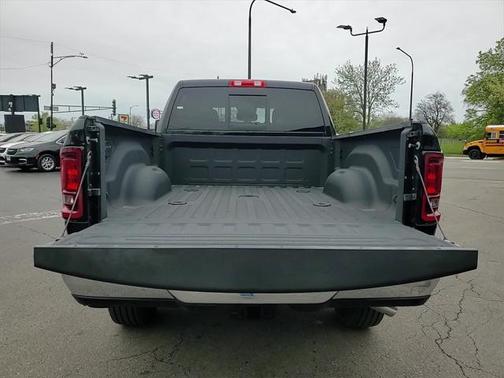 2025 RAM 2500 Tradesman Crew Cab 4x4 6'4' Box