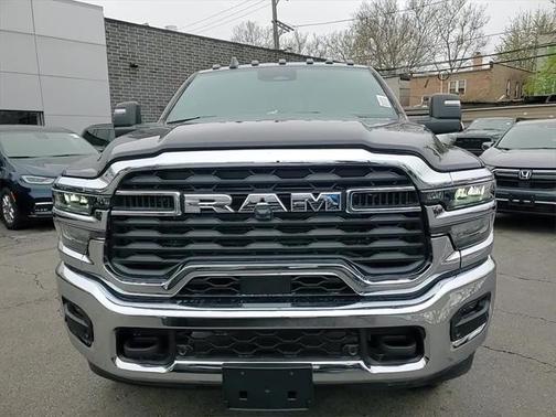 2025 RAM 2500 Tradesman Crew Cab 4x4 6'4' Box