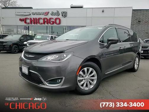 2017 Chrysler Pacifica Touring-L