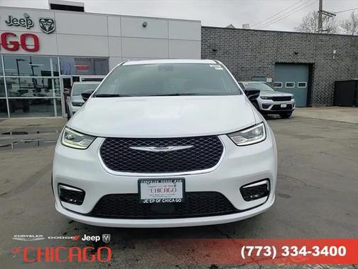 2025 Chrysler Pacifica L