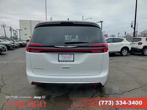 2025 Chrysler Pacifica L