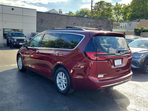 2022 Chrysler Pacifica Touring L