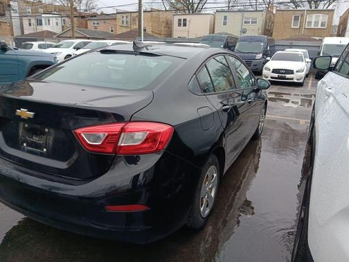 Mosaic Black Metallic 2017 Chevrolet Cruze LS