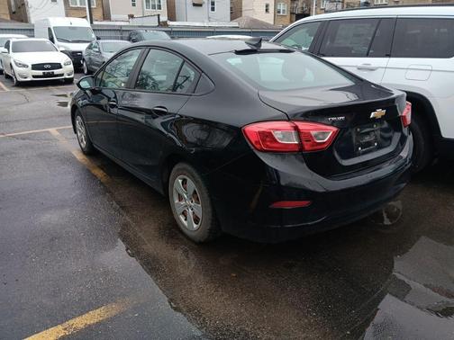 Mosaic Black Metallic 2017 Chevrolet Cruze LS