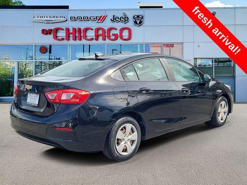 Mosaic Black Metallic 2017 Chevrolet Cruze LS