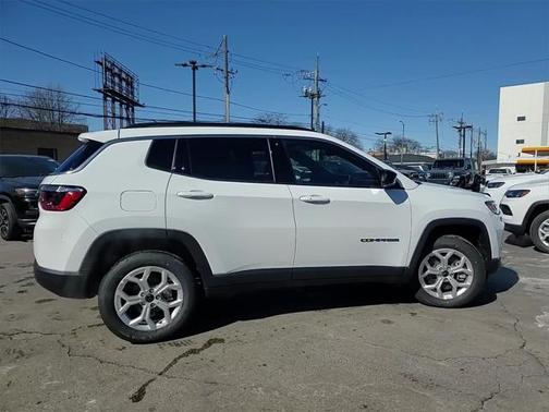 2025 Jeep Compass Latitude