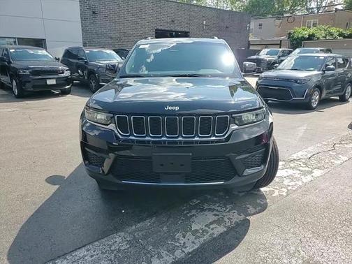 2025 Jeep Grand Cherokee Laredo