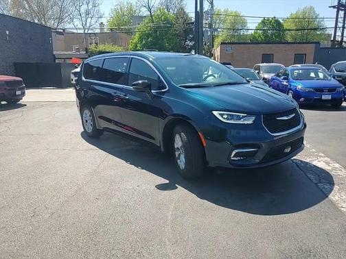 2025 Chrysler Pacifica L
