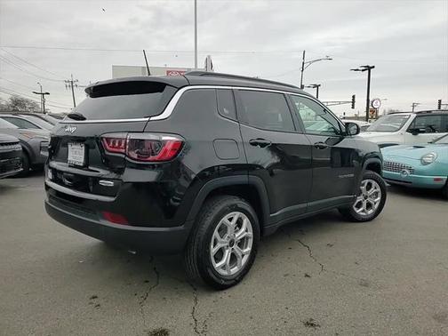 2025 Jeep Compass Latitude
