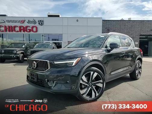 2023 Volvo XC40 B5 Ultimate Bright Theme
