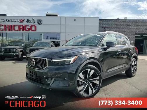 2023 Volvo XC40 B5 Ultimate Bright Theme