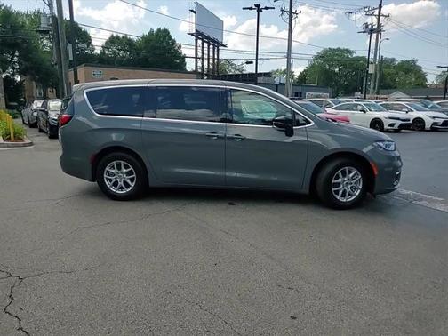 2025 Chrysler Pacifica L