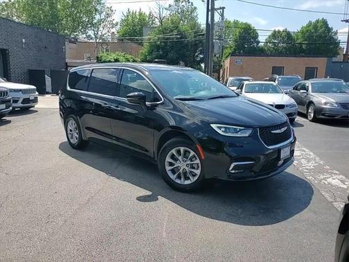 2025 Chrysler Pacifica L