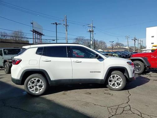 2025 Jeep Compass Latitude