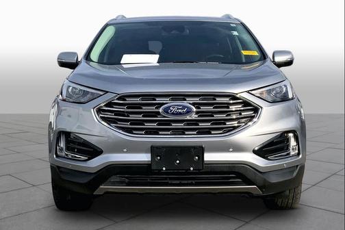 Iconic Silver Metallic 2023 Ford Edge Titanium