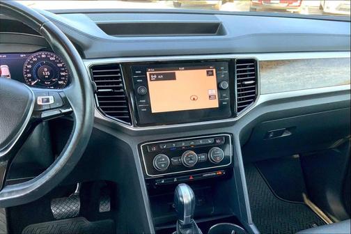 2018 Volkswagen Atlas 3.6L SEL Premium