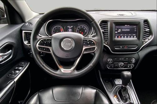 Diamond Black Crystal Pearlcoat 2020 Jeep Cherokee Latitude Plus