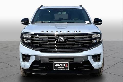 Glacier Gray Metallic Tri-Coat 2026 Ford Expedition Max Platinum