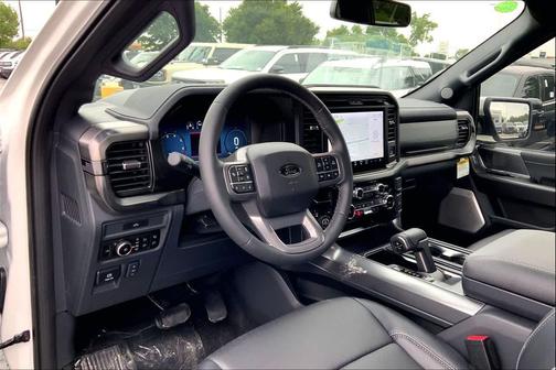 Star White Metallic Tri-Coat 2026 Ford F-150 Lariat