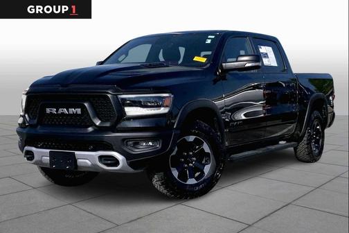 Diamond Black Crystal Pearlcoat 2019 RAM 1500 Rebel