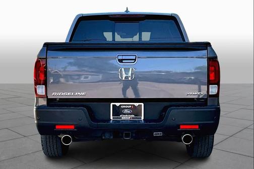 Modern Steel Metallic 2023 Honda Ridgeline RTL-E