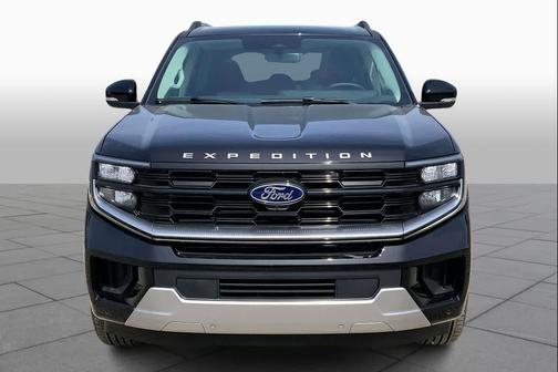 Agate Black Metallic 2026 Ford Expedition Platinum