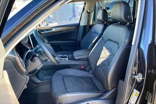 2025 Volkswagen Atlas 2.0T SE