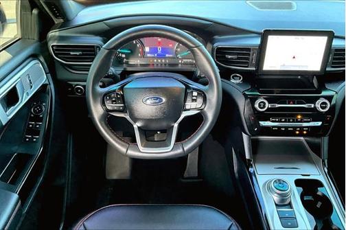 2024 Ford Explorer ST-Line