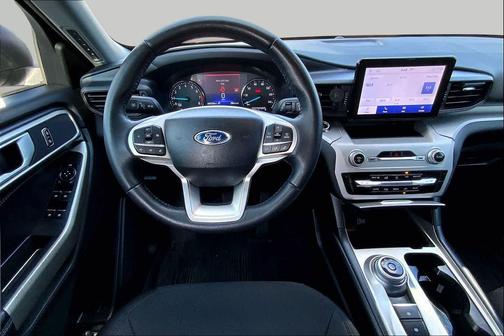 Agate Black Metallic 2023 Ford Explorer XLT